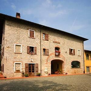فيلا Carpenetoفي Agriturismo Ristorante Albachiara المظهر الخارجي الصورة